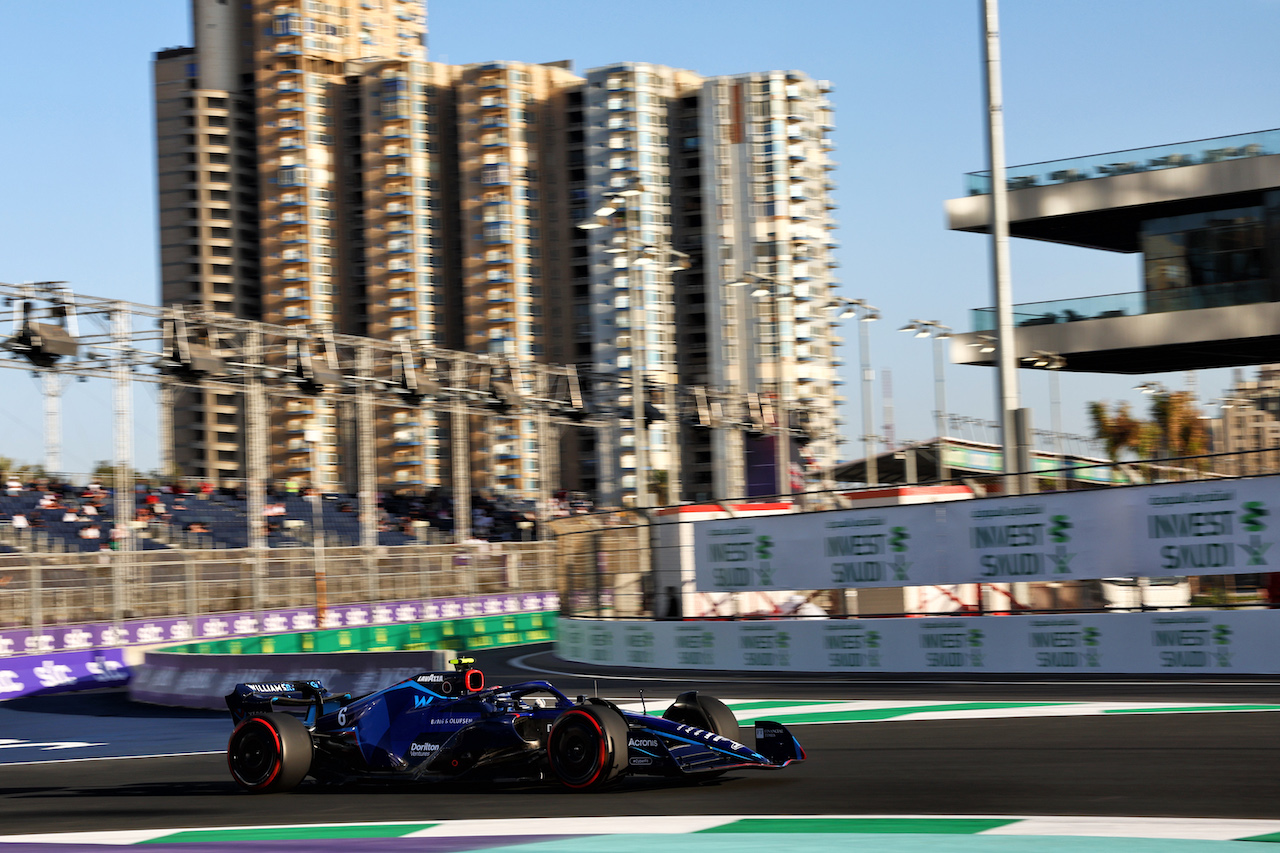 GP ARABIA SAUDITA, Nicholas Latifi (CDN) Williams Racing FW44.
25.03.2022 Formula 1 World Championship, Rd 2, Saudi Arabian Grand Prix, Jeddah, Saudi Arabia, Practice Day.
- www.xpbimages.com, EMail: requests@xpbimages.com © Copyright: Batchelor / XPB Images