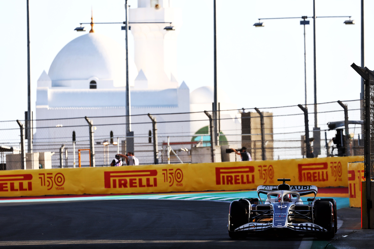 GP ARABIA SAUDITA, Pierre Gasly (FRA) AlphaTauri AT03.
25.03.2022 Formula 1 World Championship, Rd 2, Saudi Arabian Grand Prix, Jeddah, Saudi Arabia, Practice Day.
- www.xpbimages.com, EMail: requests@xpbimages.com © Copyright: Batchelor / XPB Images