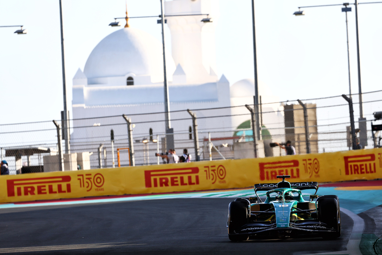 GP ARABIA SAUDITA, Lance Stroll (CDN) Aston Martin F1 Team AMR22.
25.03.2022 Formula 1 World Championship, Rd 2, Saudi Arabian Grand Prix, Jeddah, Saudi Arabia, Practice Day.
- www.xpbimages.com, EMail: requests@xpbimages.com © Copyright: Batchelor / XPB Images