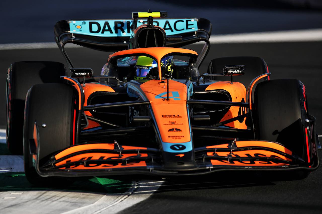 GP ARABIA SAUDITA, Lando Norris (GBR) McLaren MCL36.
25.03.2022 Formula 1 World Championship, Rd 2, Saudi Arabian Grand Prix, Jeddah, Saudi Arabia, Practice Day.
 - www.xpbimages.com, EMail: requests@xpbimages.com © Copyright: Coates / XPB Images