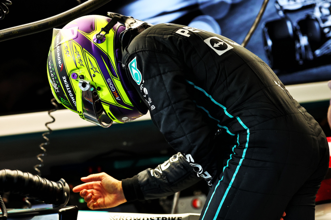 GP ARABIA SAUDITA, Lewis Hamilton (GBR) Mercedes AMG F1 W13.
25.03.2022 Formula 1 World Championship, Rd 2, Saudi Arabian Grand Prix, Jeddah, Saudi Arabia, Practice Day.
- www.xpbimages.com, EMail: requests@xpbimages.com © Copyright: Batchelor / XPB Images