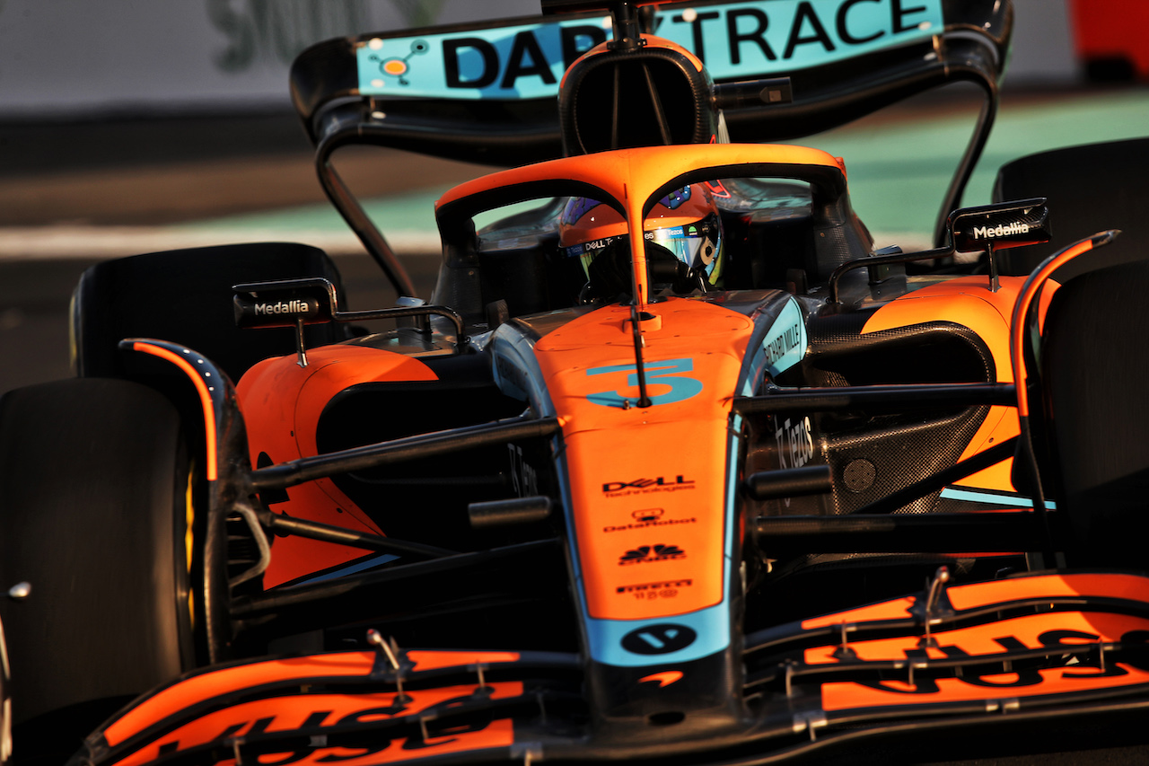 GP ARABIA SAUDITA, Daniel Ricciardo (AUS) McLaren MCL36.
25.03.2022 Formula 1 World Championship, Rd 2, Saudi Arabian Grand Prix, Jeddah, Saudi Arabia, Practice Day.
 - www.xpbimages.com, EMail: requests@xpbimages.com © Copyright: Coates / XPB Images