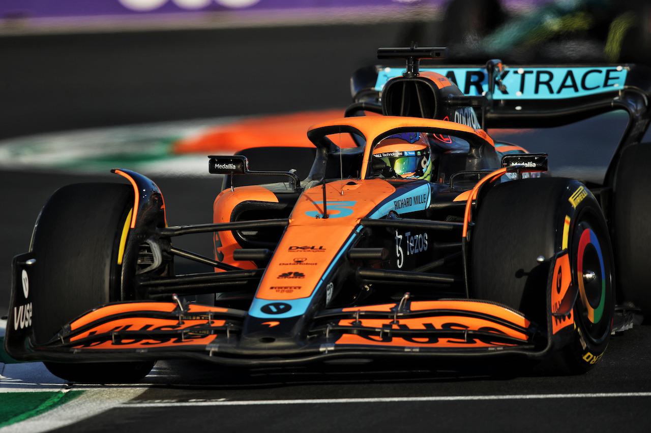 GP ARABIA SAUDITA, Daniel Ricciardo (AUS) McLaren MCL36.
25.03.2022 Formula 1 World Championship, Rd 2, Saudi Arabian Grand Prix, Jeddah, Saudi Arabia, Practice Day.
 - www.xpbimages.com, EMail: requests@xpbimages.com © Copyright: Coates / XPB Images
