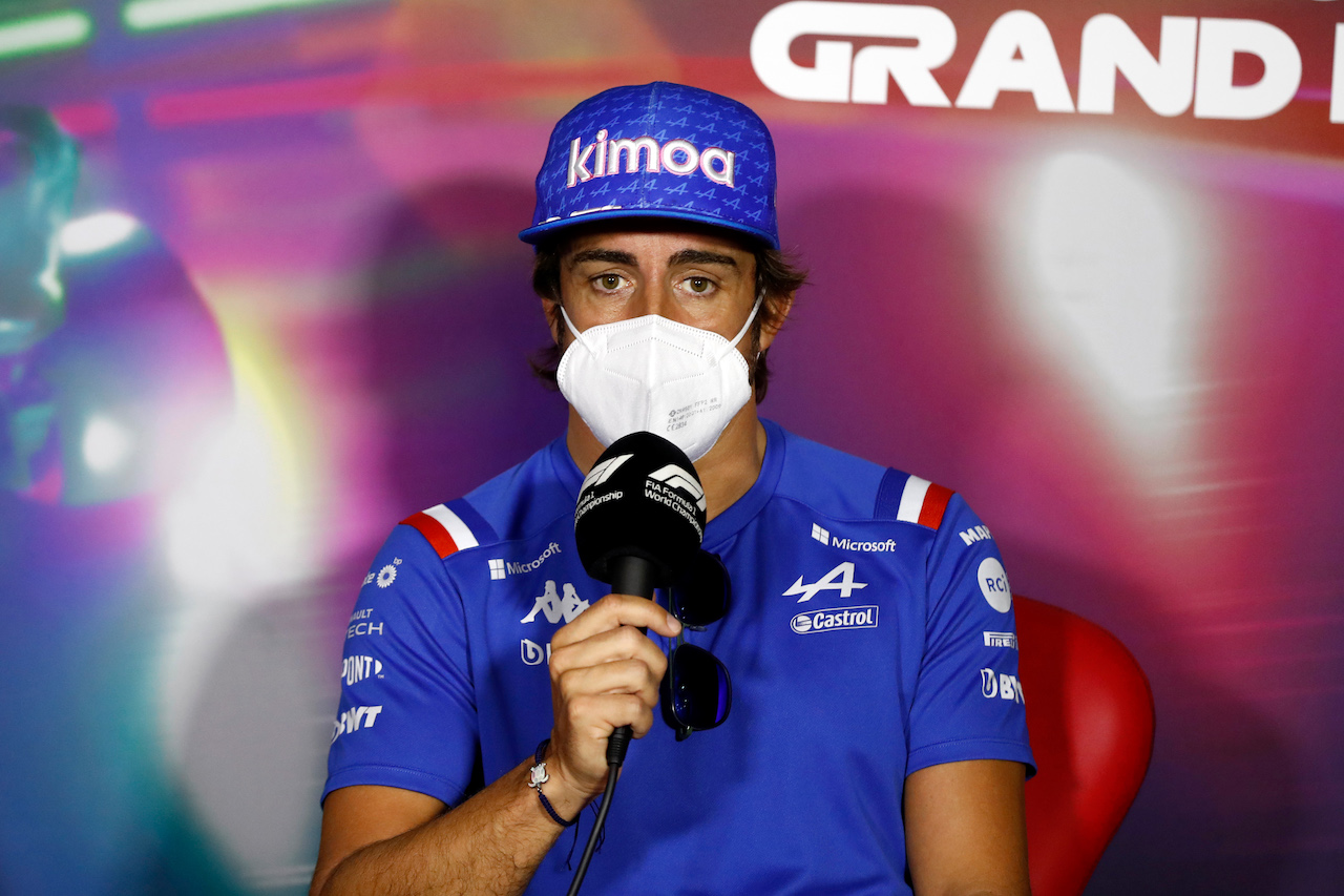GP ARABIA SAUDITA, Fernando Alonso (ESP) Alpine F1 Team in the FIA Press Conference.
25.03.2022 Formula 1 World Championship, Rd 2, Saudi Arabian Grand Prix, Jeddah, Saudi Arabia, Practice Day.
- www.xpbimages.com, EMail: requests@xpbimages.com © Copyright: XPB Images