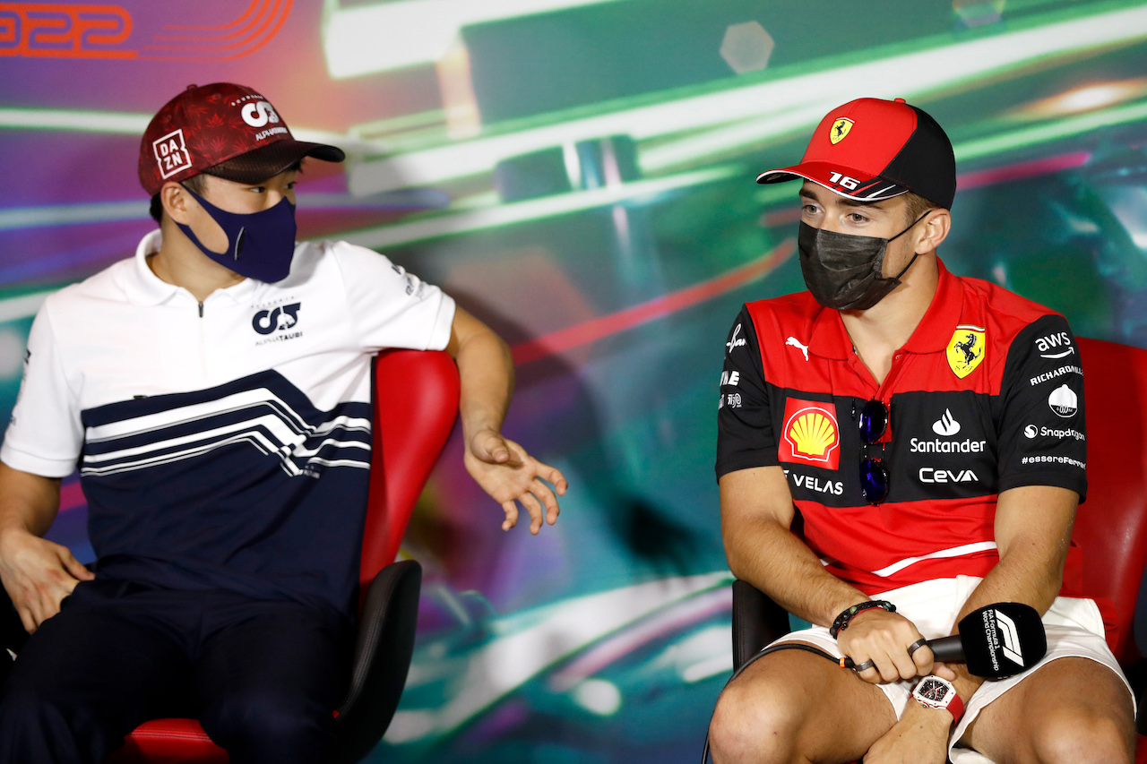 GP ARABIA SAUDITA, (L to R): Yuki Tsunoda (JPN) AlphaTauri e Charles Leclerc (MON) Ferrari in the FIA Press Conference.
25.03.2022 Formula 1 World Championship, Rd 2, Saudi Arabian Grand Prix, Jeddah, Saudi Arabia, Practice Day.
- www.xpbimages.com, EMail: requests@xpbimages.com © Copyright: XPB Images