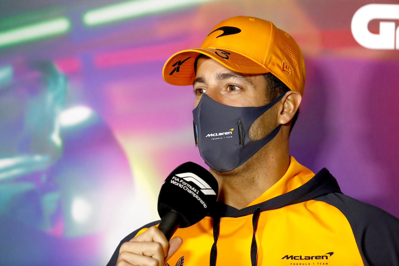 GP ARABIA SAUDITA, Daniel Ricciardo (AUS) McLaren in the FIA Press Conference.
25.03.2022 Formula 1 World Championship, Rd 2, Saudi Arabian Grand Prix, Jeddah, Saudi Arabia, Practice Day.
- www.xpbimages.com, EMail: requests@xpbimages.com © Copyright: XPB Images
