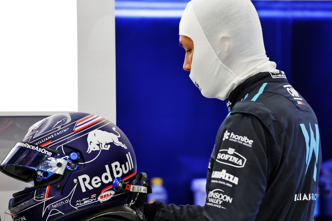 GP ARABIA SAUDITA, Alexander Albon (THA) Williams Racing.
25.03.2022 Formula 1 World Championship, Rd 2, Saudi Arabian Grand Prix, Jeddah, Saudi Arabia, Practice Day.
- www.xpbimages.com, EMail: requests@xpbimages.com © Copyright: Bearne / XPB Images