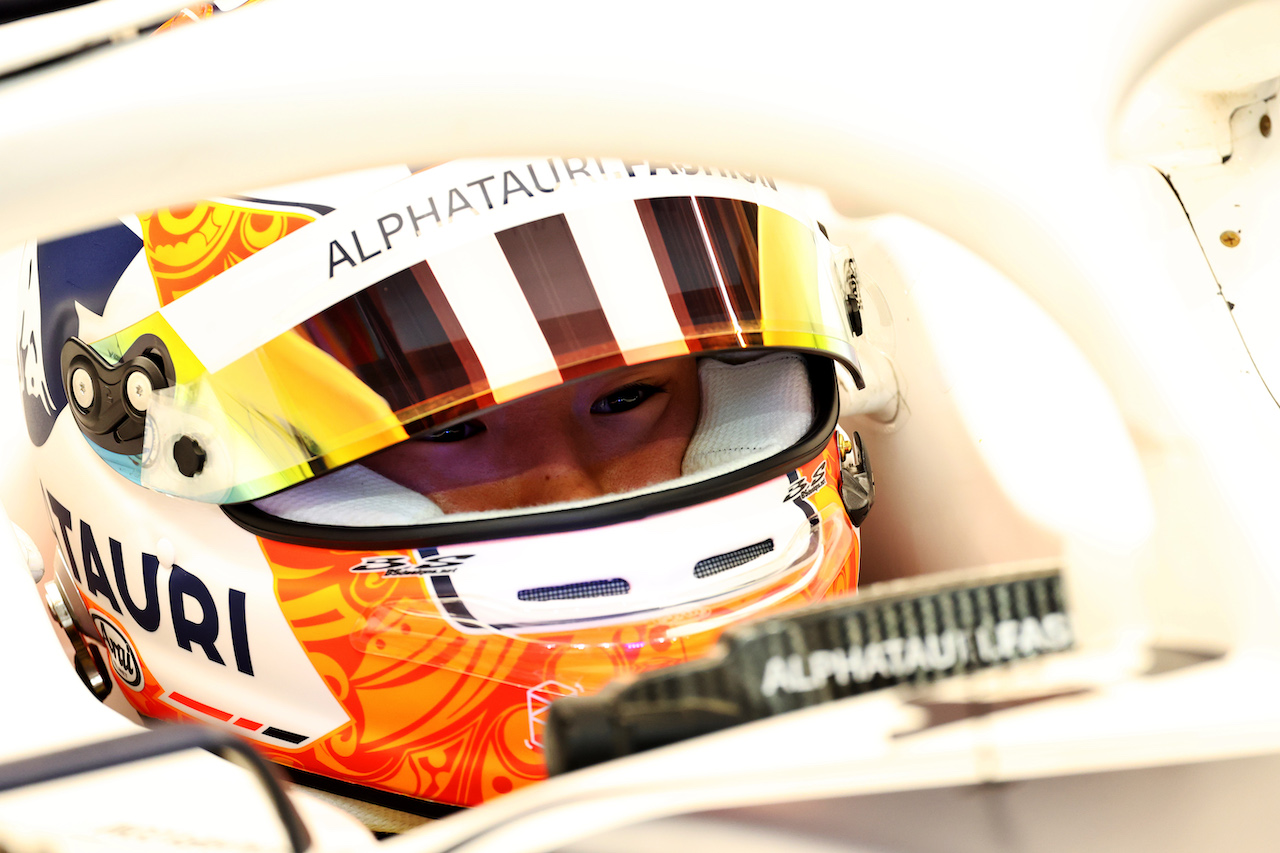 GP ARABIA SAUDITA, Yuki Tsunoda (JPN) AlphaTauri AT03.
25.03.2022 Formula 1 World Championship, Rd 2, Saudi Arabian Grand Prix, Jeddah, Saudi Arabia, Practice Day.
- www.xpbimages.com, EMail: requests@xpbimages.com © Copyright: Batchelor / XPB Images