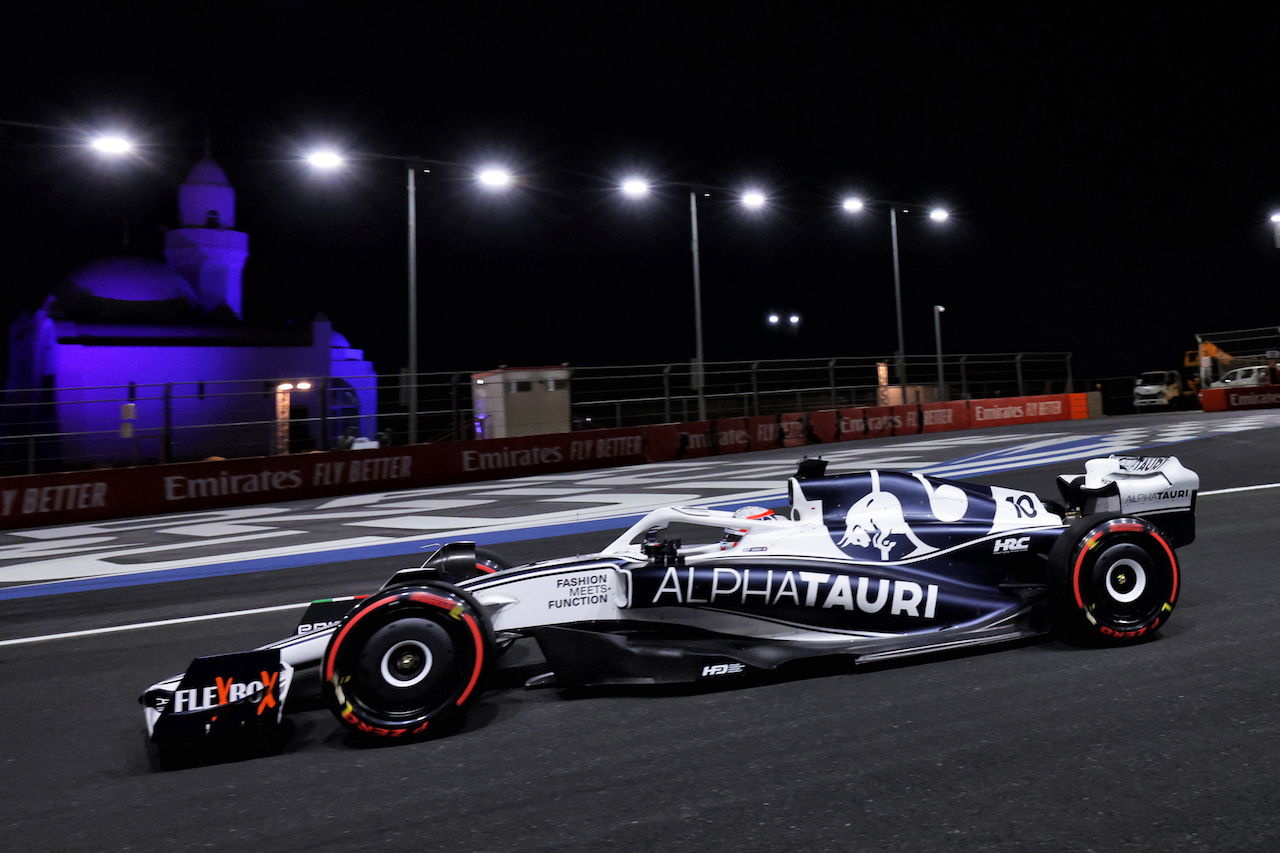 GP ARABIA SAUDITA, Pierre Gasly (FRA) AlphaTauri AT03.
25.03.2022 Formula 1 World Championship, Rd 2, Saudi Arabian Grand Prix, Jeddah, Saudi Arabia, Practice Day.
- www.xpbimages.com, EMail: requests@xpbimages.com © Copyright: Bearne / XPB Images