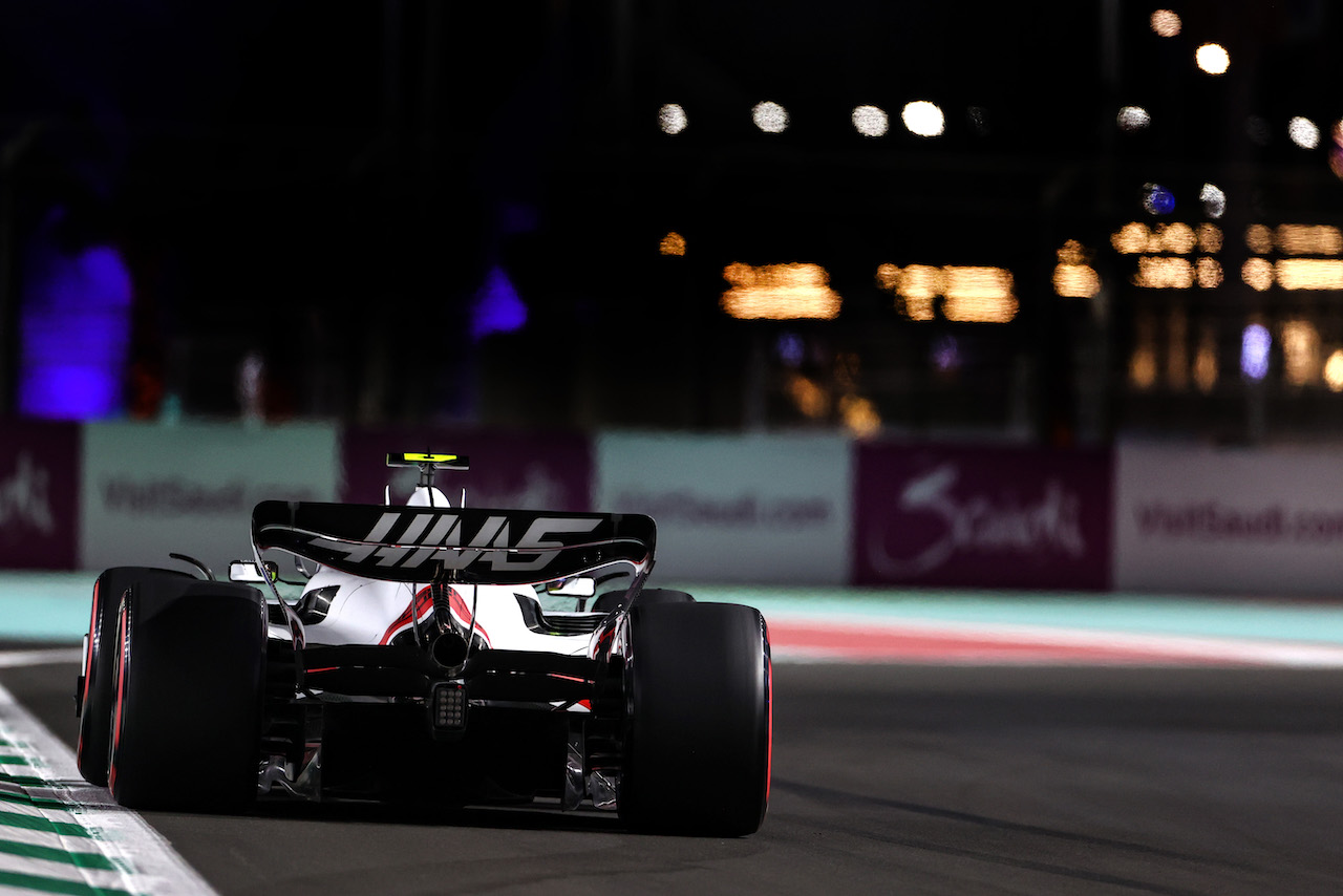 GP ARABIA SAUDITA, Mick Schumacher (GER), Haas F1 Team 
25.03.2022 Formula 1 World Championship, Rd 2, Saudi Arabian Grand Prix, Jeddah, Saudi Arabia, Practice Day.
- www.xpbimages.com, EMail: requests@xpbimages.com ¬© Copyright: Charniaux / XPB Images