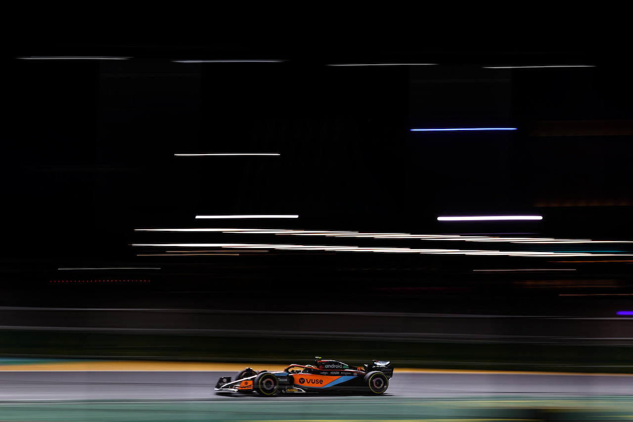 GP ARABIA SAUDITA, Lando Norris (GBR), McLaren F1 Team 
25.03.2022 Formula 1 World Championship, Rd 2, Saudi Arabian Grand Prix, Jeddah, Saudi Arabia, Practice Day.
- www.xpbimages.com, EMail: requests@xpbimages.com ¬© Copyright: Charniaux / XPB Images