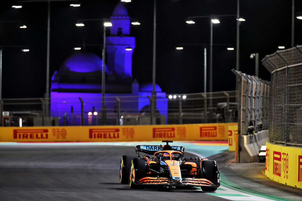 GP ARABIA SAUDITA, Daniel Ricciardo (AUS) McLaren MCL36.
25.03.2022 Formula 1 World Championship, Rd 2, Saudi Arabian Grand Prix, Jeddah, Saudi Arabia, Practice Day.
 - www.xpbimages.com, EMail: requests@xpbimages.com © Copyright: Coates / XPB Images