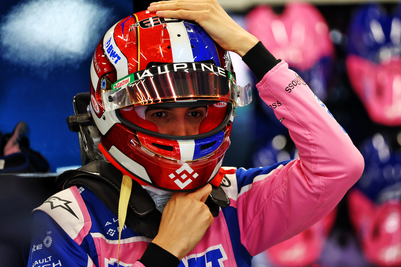 GP ARABIA SAUDITA, Esteban Ocon (FRA) Alpine F1 Team.
25.03.2022 Formula 1 World Championship, Rd 2, Saudi Arabian Grand Prix, Jeddah, Saudi Arabia, Practice Day.
- www.xpbimages.com, EMail: requests@xpbimages.com © Copyright: Batchelor / XPB Images