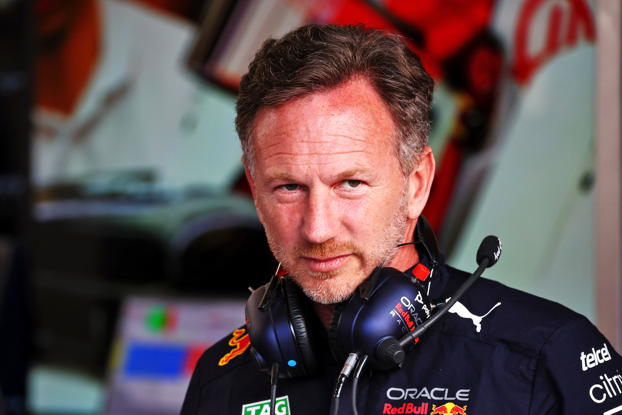 GP ARABIA SAUDITA, Christian Horner (GBR) Red Bull Racing Team Principal.
25.03.2022 Formula 1 World Championship, Rd 2, Saudi Arabian Grand Prix, Jeddah, Saudi Arabia, Practice Day.
- www.xpbimages.com, EMail: requests@xpbimages.com © Copyright: Batchelor / XPB Images