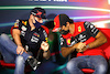 GP ARABIA SAUDITA, (L to R): Max Verstappen (NLD) Red Bull Racing e Carlos Sainz Jr (ESP) Ferrari in the FIA Press Conference.
25.03.2022 Formula 1 World Championship, Rd 2, Saudi Arabian Grand Prix, Jeddah, Saudi Arabia, Practice Day.
- www.xpbimages.com, EMail: requests@xpbimages.com © Copyright: XPB Images