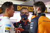 GP ARABIA SAUDITA, Andreas Seidl, McLaren Managing Director (Centre) e Lando Norris (GBR) McLaren (Left).
25.03.2022 Formula 1 World Championship, Rd 2, Saudi Arabian Grand Prix, Jeddah, Saudi Arabia, Practice Day.
- www.xpbimages.com, EMail: requests@xpbimages.com © Copyright: Batchelor / XPB Images