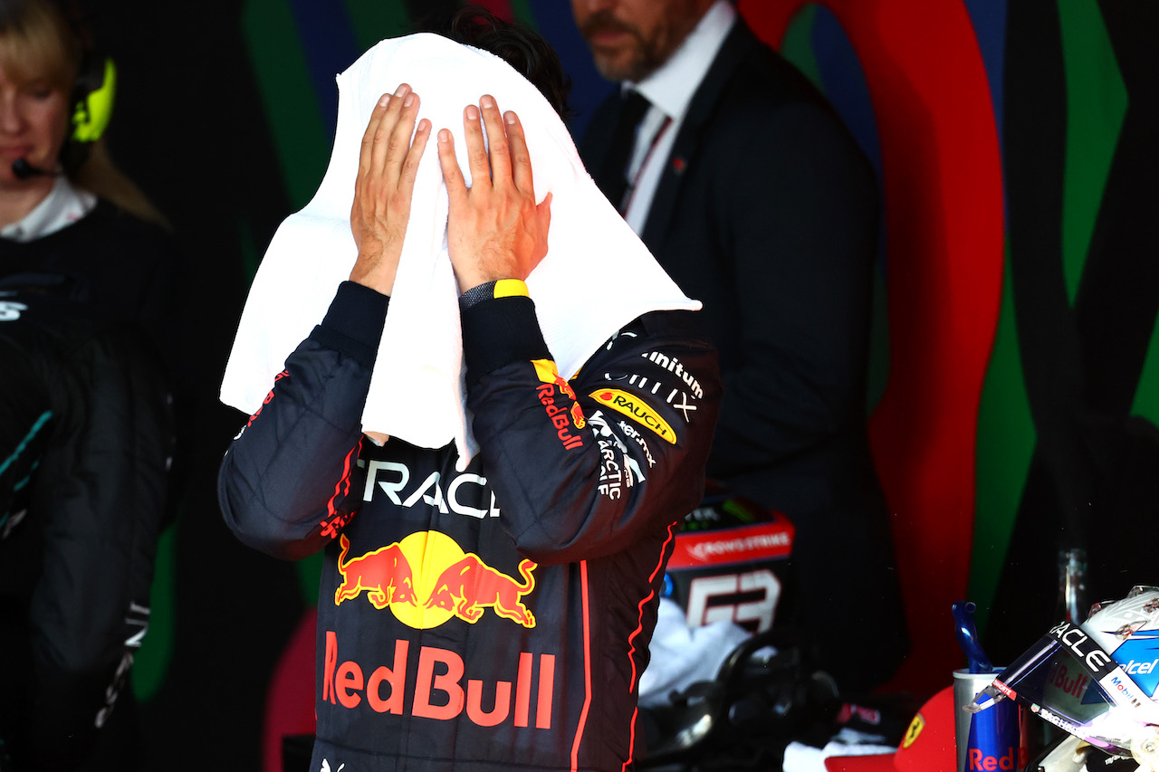 GP AUSTRALIA, Sergio Perez (MEX) Red Bull Racing.
10.04.2022. Formula 1 World Championship, Rd 3, Australian Grand Prix, Albert Park, Melbourne, Australia, Gara Day.
- www.xpbimages.com, EMail: requests@xpbimages.com ¬© Copyright: Batchelor / XPB Images