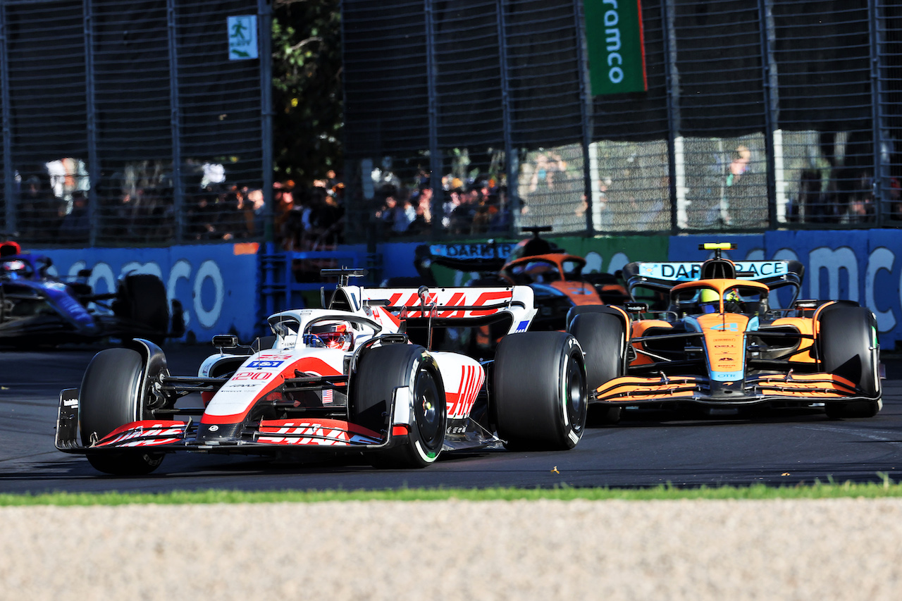 GP AUSTRALIA, Kevin Magnussen (DEN) Haas VF-22.
10.04.2022. Formula 1 World Championship, Rd 3, Australian Grand Prix, Albert Park, Melbourne, Australia, Gara Day.
- www.xpbimages.com, EMail: requests@xpbimages.com © Copyright: Charniaux / XPB Images