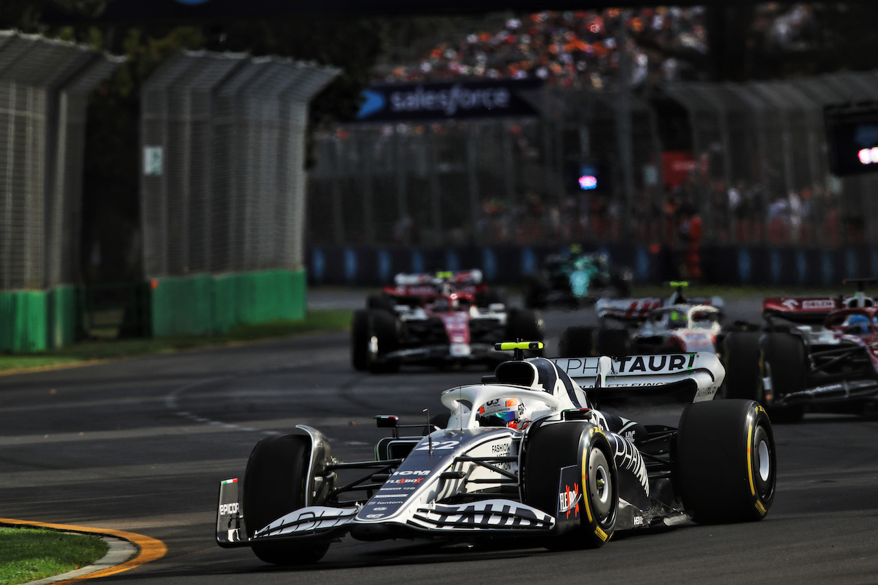 GP AUSTRALIA, Yuki Tsunoda (JPN) AlphaTauri AT03.
10.04.2022. Formula 1 World Championship, Rd 3, Australian Grand Prix, Albert Park, Melbourne, Australia, Gara Day.
 - www.xpbimages.com, EMail: requests@xpbimages.com © Copyright: Coates / XPB Images