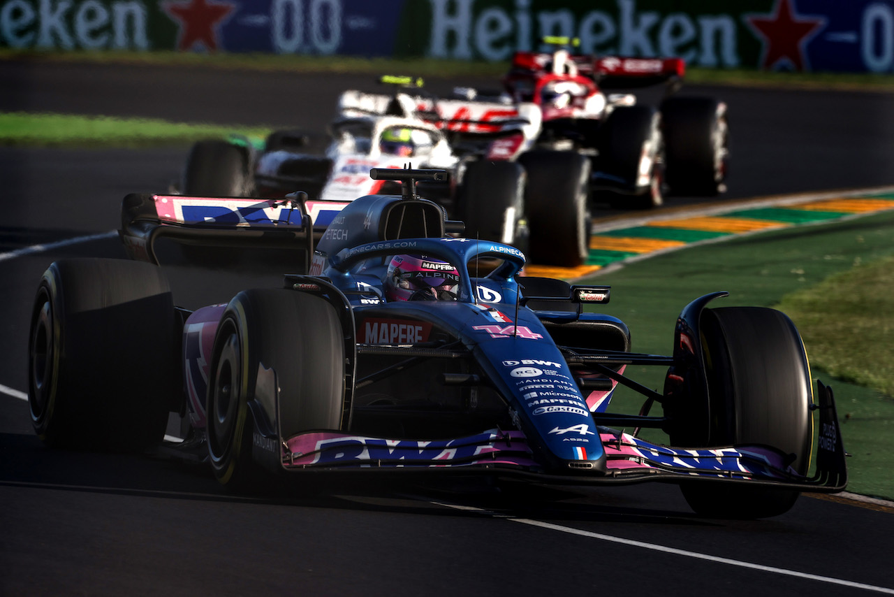 GP AUSTRALIA, Fernando Alonso (ESP), Alpine F1 Team 
10.04.2022. Formula 1 World Championship, Rd 3, Australian Grand Prix, Albert Park, Melbourne, Australia, Gara Day.
- www.xpbimages.com, EMail: requests@xpbimages.com © Copyright: Charniaux / XPB Images