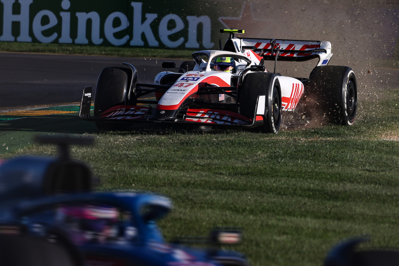 GP AUSTRALIA, Mick Schumacher (GER), Haas F1 Team 
10.04.2022. Formula 1 World Championship, Rd 3, Australian Grand Prix, Albert Park, Melbourne, Australia, Gara Day.
- www.xpbimages.com, EMail: requests@xpbimages.com ¬© Copyright: Charniaux / XPB Images