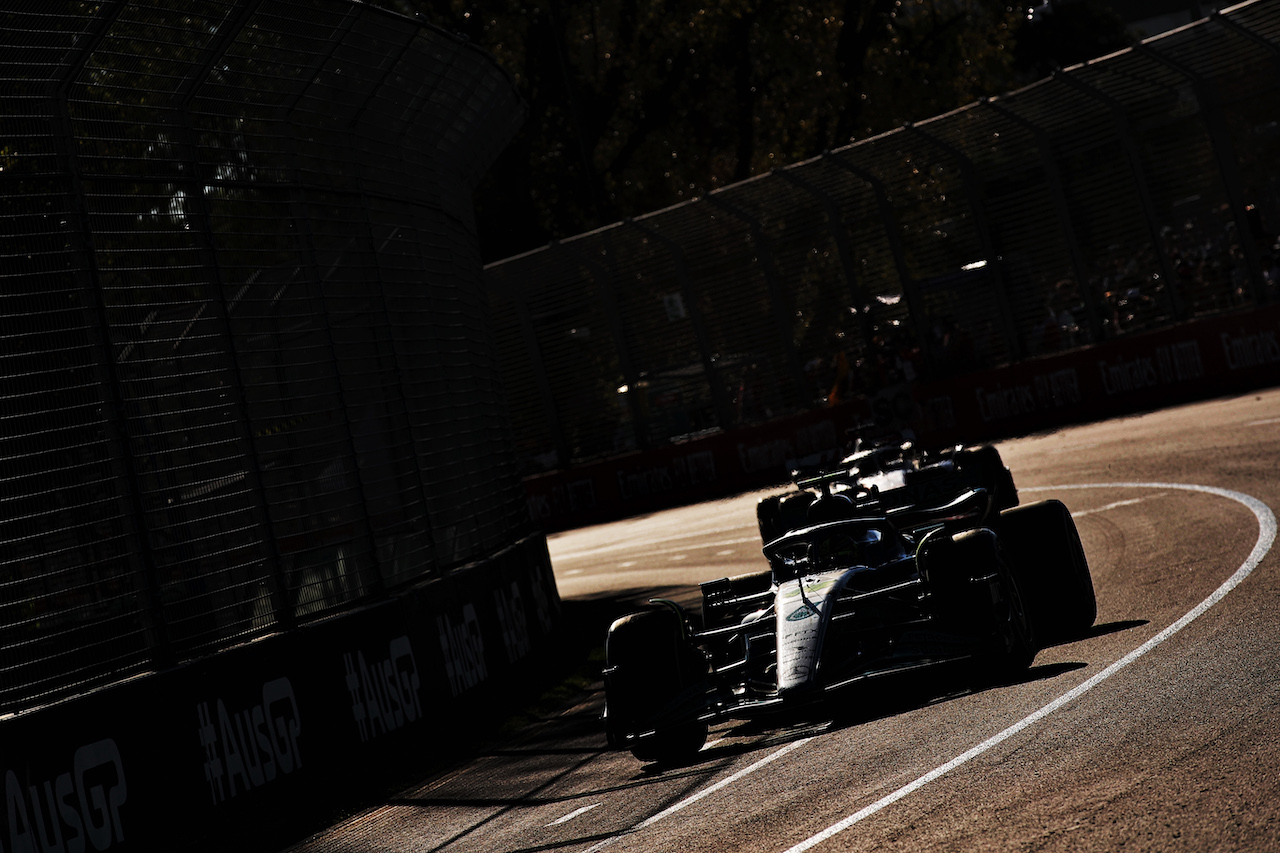 GP AUSTRALIA, Lewis Hamilton (GBR) Mercedes AMG F1 W13.
10.04.2022. Formula 1 World Championship, Rd 3, Australian Grand Prix, Albert Park, Melbourne, Australia, Gara Day.
 - www.xpbimages.com, EMail: requests@xpbimages.com © Copyright: Coates / XPB Images