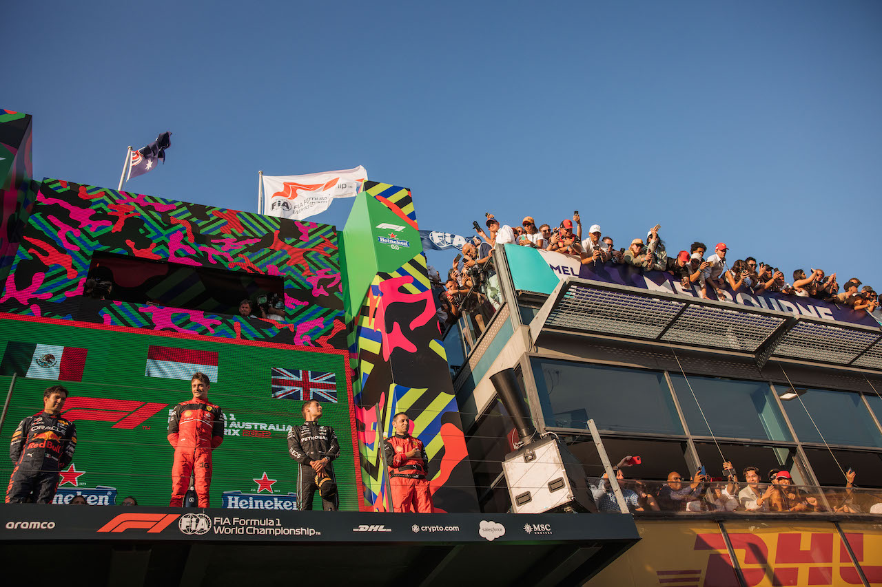 GP AUSTRALIA, The podium (L to R): Sergio Perez (MEX) Red Bull Racing, second; Charles Leclerc (MON) Ferrari, vincitore; George Russell (GBR) Mercedes AMG F1, third.
10.04.2022. Formula 1 World Championship, Rd 3, Australian Grand Prix, Albert Park, Melbourne, Australia, Gara Day.
- www.xpbimages.com, EMail: requests@xpbimages.com © Copyright: Bearne / XPB Images