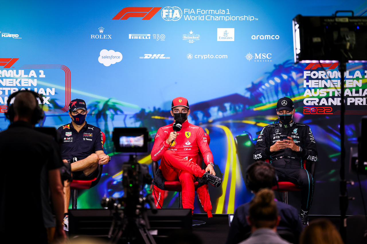 GP AUSTRALIA, (L to R): Sergio Perez (MEX) Red Bull Racing; Charles Leclerc (MON) Ferrari; e Sergio Perez (MEX) Red Bull Racing in the post race FIA Press Conference.
10.04.2022. Formula 1 World Championship, Rd 3, Australian Grand Prix, Albert Park, Melbourne, Australia, Gara Day.
- www.xpbimages.com, EMail: requests@xpbimages.com © Copyright: XPB Images