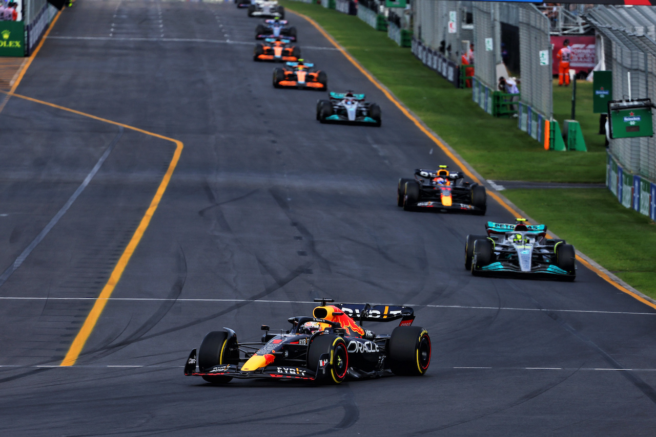 GP AUSTRALIA, Max Verstappen (NLD) Red Bull Racing RB18.
10.04.2022. Formula 1 World Championship, Rd 3, Australian Grand Prix, Albert Park, Melbourne, Australia, Gara Day.
- www.xpbimages.com, EMail: requests@xpbimages.com © Copyright: Batchelor / XPB Images