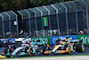 GP AUSTRALIA, George Russell (GBR) Mercedes AMG F1 W13 e Lando Norris (GBR) McLaren MCL36 at the partenza of the race.
10.04.2022. Formula 1 World Championship, Rd 3, Australian Grand Prix, Albert Park, Melbourne, Australia, Gara Day.
- www.xpbimages.com, EMail: requests@xpbimages.com © Copyright: Charniaux / XPB Images