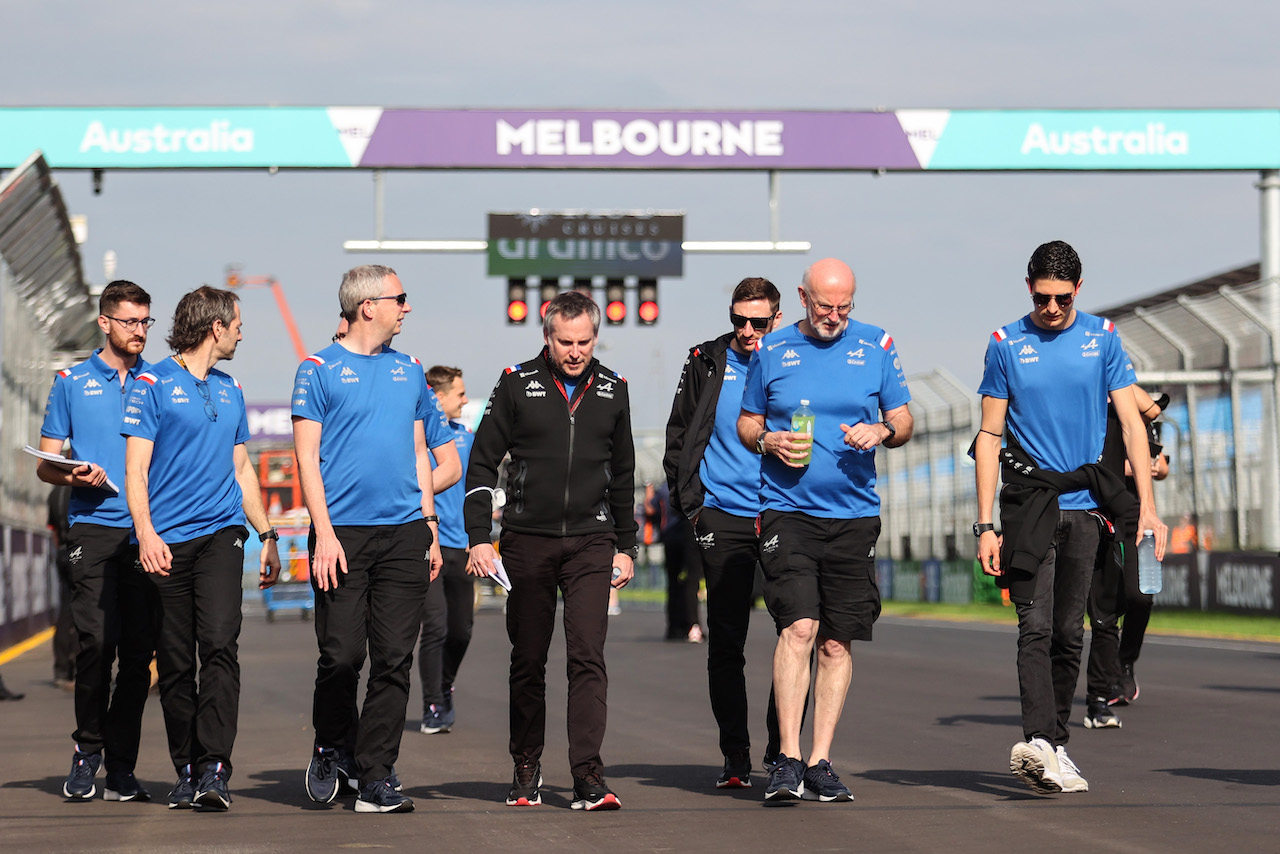 GP AUSTRALIA, Esteban Ocon (FRA), Alpine F1 Team 
07.04.2022. Formula 1 World Championship, Rd 3, Australian Grand Prix, Albert Park, Melbourne, Australia, Preparation Day.
- www.xpbimages.com, EMail: requests@xpbimages.com ¬© Copyright: Charniaux / XPB Images