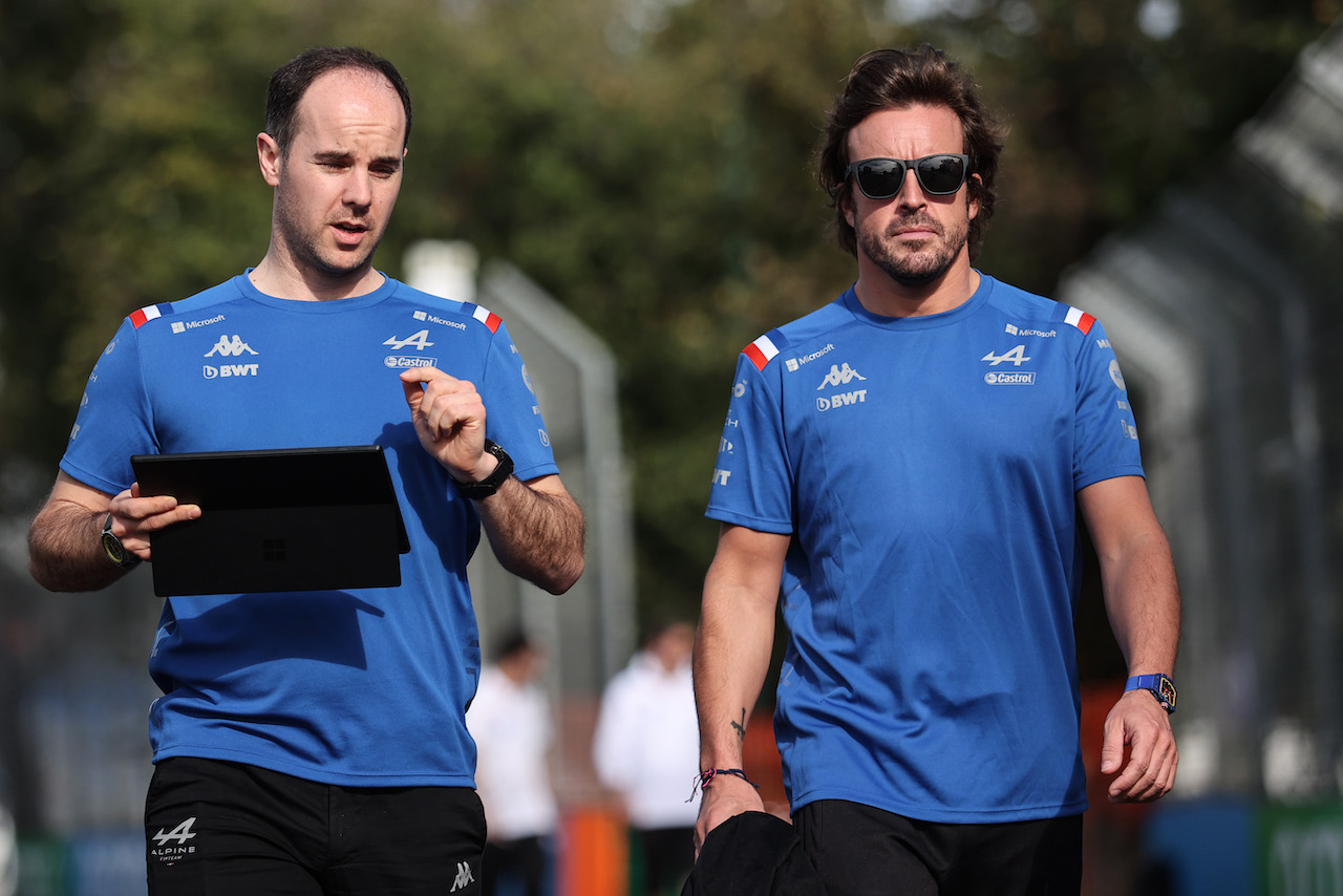 GP AUSTRALIA, Fernando Alonso (ESP), Alpine F1 Team 
07.04.2022. Formula 1 World Championship, Rd 3, Australian Grand Prix, Albert Park, Melbourne, Australia, Preparation Day.
- www.xpbimages.com, EMail: requests@xpbimages.com ¬© Copyright: Charniaux / XPB Images