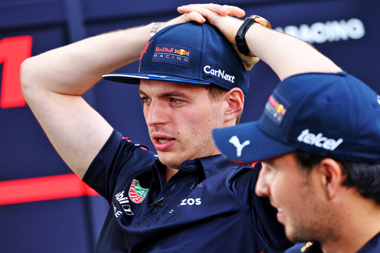 GP AUSTRALIA, Max Verstappen (NLD) Red Bull Racing with team mate Sergio Perez (MEX) Red Bull Racing.
07.04.2022. Formula 1 World Championship, Rd 3, Australian Grand Prix, Albert Park, Melbourne, Australia, Preparation Day.
- www.xpbimages.com, EMail: requests@xpbimages.com © Copyright: Batchelor / XPB Images