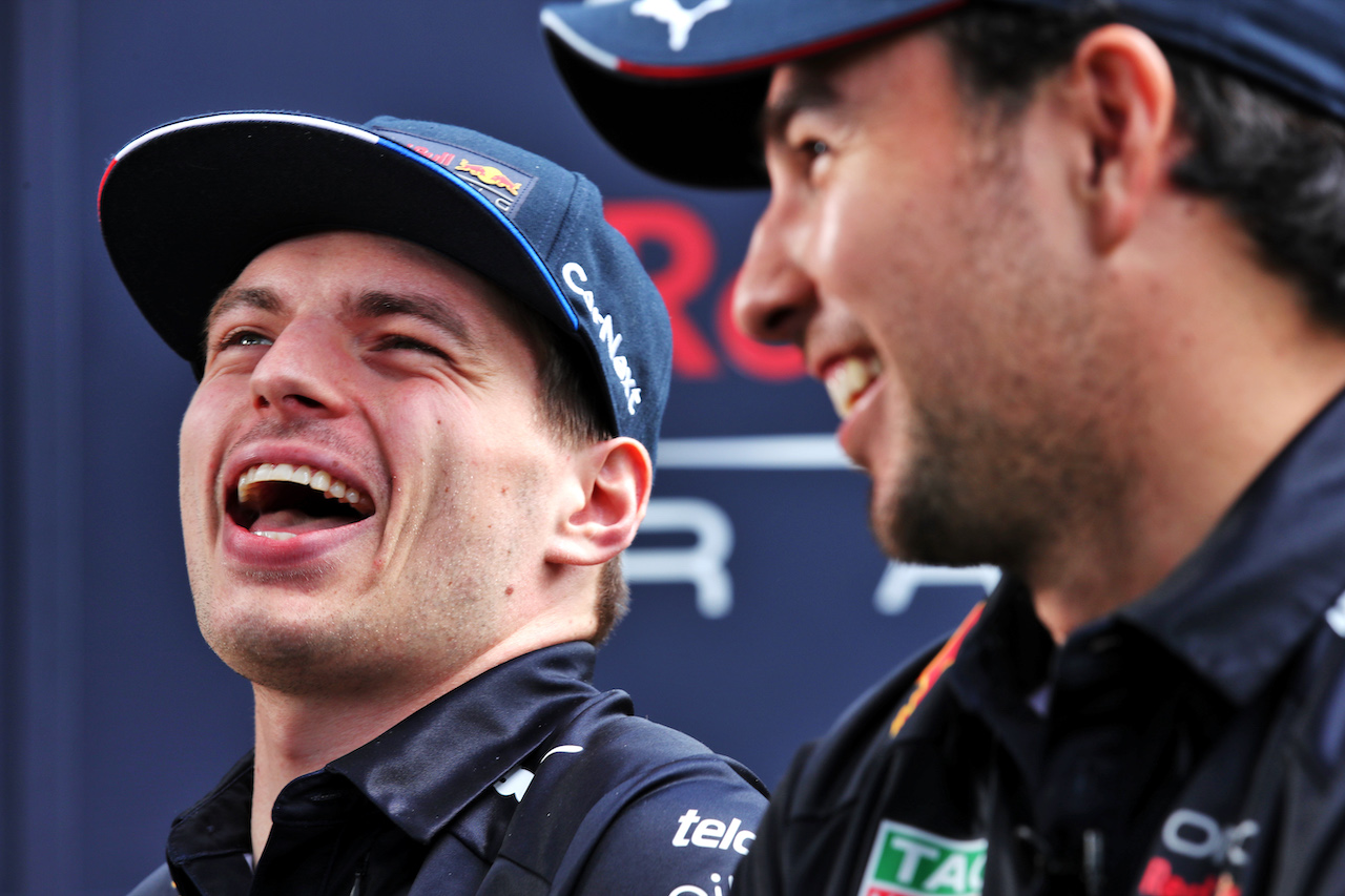 GP AUSTRALIA, Max Verstappen (NLD) Red Bull Racing with Sergio Perez (MEX) Red Bull Racing.
07.04.2022. Formula 1 World Championship, Rd 3, Australian Grand Prix, Albert Park, Melbourne, Australia, Preparation Day.
 - www.xpbimages.com, EMail: requests@xpbimages.com © Copyright: Coates / XPB Images