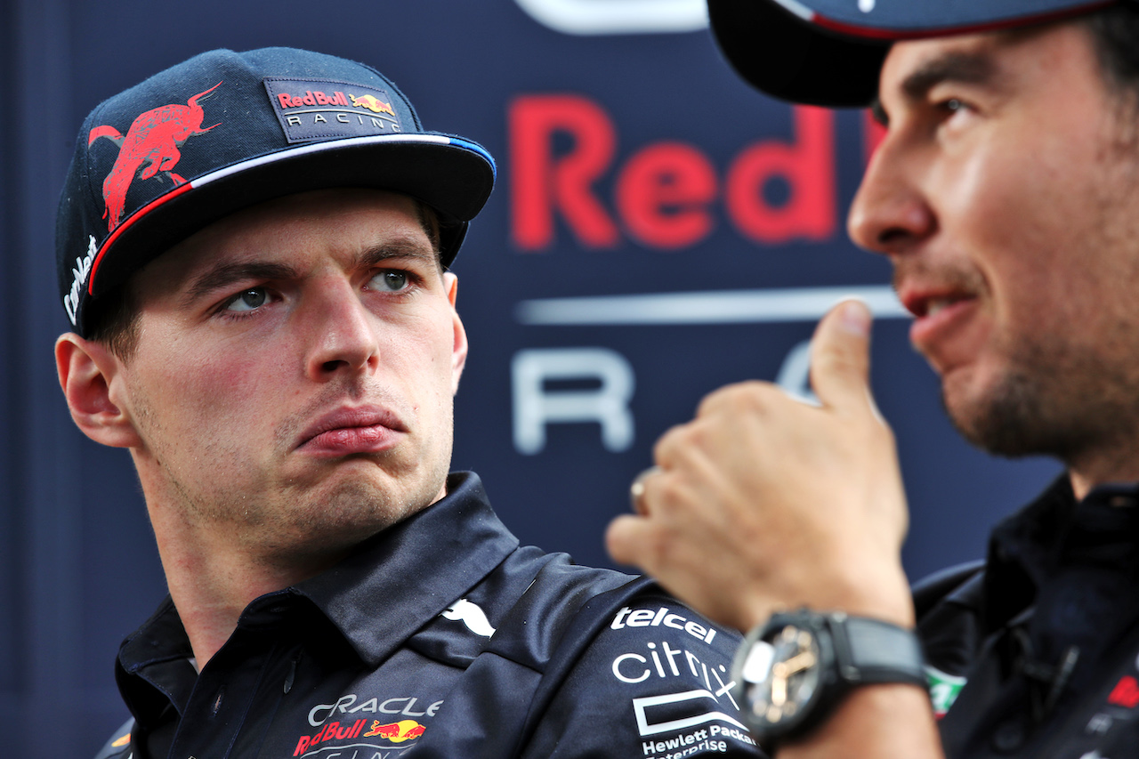 GP AUSTRALIA, Max Verstappen (NLD) Red Bull Racing with Sergio Perez (MEX) Red Bull Racing.
07.04.2022. Formula 1 World Championship, Rd 3, Australian Grand Prix, Albert Park, Melbourne, Australia, Preparation Day.
 - www.xpbimages.com, EMail: requests@xpbimages.com © Copyright: Coates / XPB Images