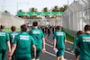GP AUSTRALIA, Circuit Atmosfera - Mercedes AMG F1 e Aston Martin F1 Team walk the circuit.
06.04.2022. Formula 1 World Championship, Rd 3, Australian Grand Prix, Albert Park, Melbourne, Australia, Preparation Day.
 - www.xpbimages.com, EMail: requests@xpbimages.com © Copyright: Coates / XPB Images
