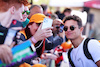 GP AUSTRALIA, Lando Norris (GBR) McLaren with fans.
07.04.2022. Formula 1 World Championship, Rd 3, Australian Grand Prix, Albert Park, Melbourne, Australia, Preparation Day.
 - www.xpbimages.com, EMail: requests@xpbimages.com © Copyright: Coates / XPB Images