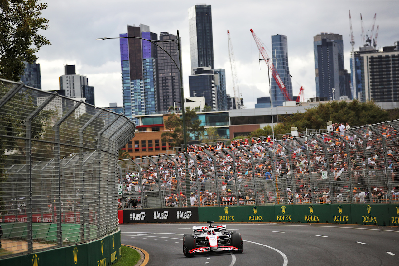 GP AUSTRALIA, Kevin Magnussen (DEN) Haas VF-22.
09.04.2022. Formula 1 World Championship, Rd 3, Australian Grand Prix, Albert Park, Melbourne, Australia, Qualifiche Day.
 - www.xpbimages.com, EMail: requests@xpbimages.com © Copyright: Coates / XPB Images