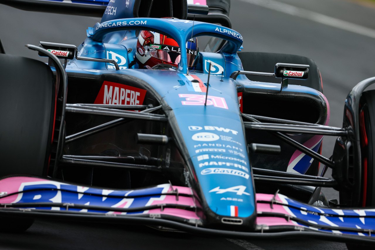 GP AUSTRALIA, Esteban Ocon (FRA), Alpine F1 Team 
09.04.2022. Formula 1 World Championship, Rd 3, Australian Grand Prix, Albert Park, Melbourne, Australia, Qualifiche Day.
- www.xpbimages.com, EMail: requests@xpbimages.com ¬© Copyright: Charniaux / XPB Images