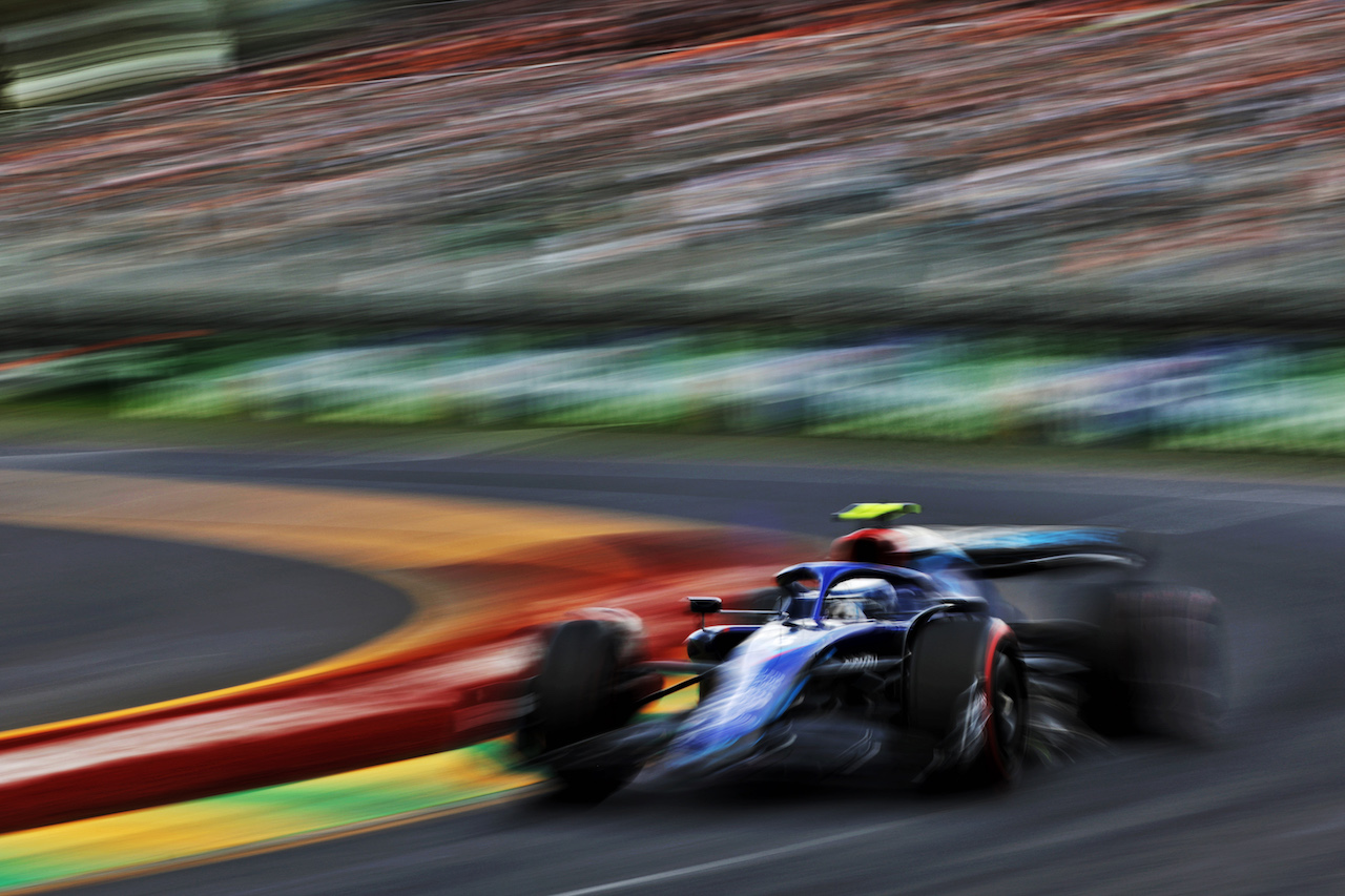 GP AUSTRALIA, Nicholas Latifi (CDN) Williams Racing FW44.
09.04.2022. Formula 1 World Championship, Rd 3, Australian Grand Prix, Albert Park, Melbourne, Australia, Qualifiche Day.
- www.xpbimages.com, EMail: requests@xpbimages.com © Copyright: Bearne / XPB Images