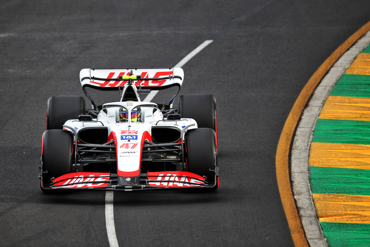 GP AUSTRALIA, Mick Schumacher (GER) Haas VF-22.
09.04.2022. Formula 1 World Championship, Rd 3, Australian Grand Prix, Albert Park, Melbourne, Australia, Qualifiche Day.
 - www.xpbimages.com, EMail: requests@xpbimages.com © Copyright: Coates / XPB Images
