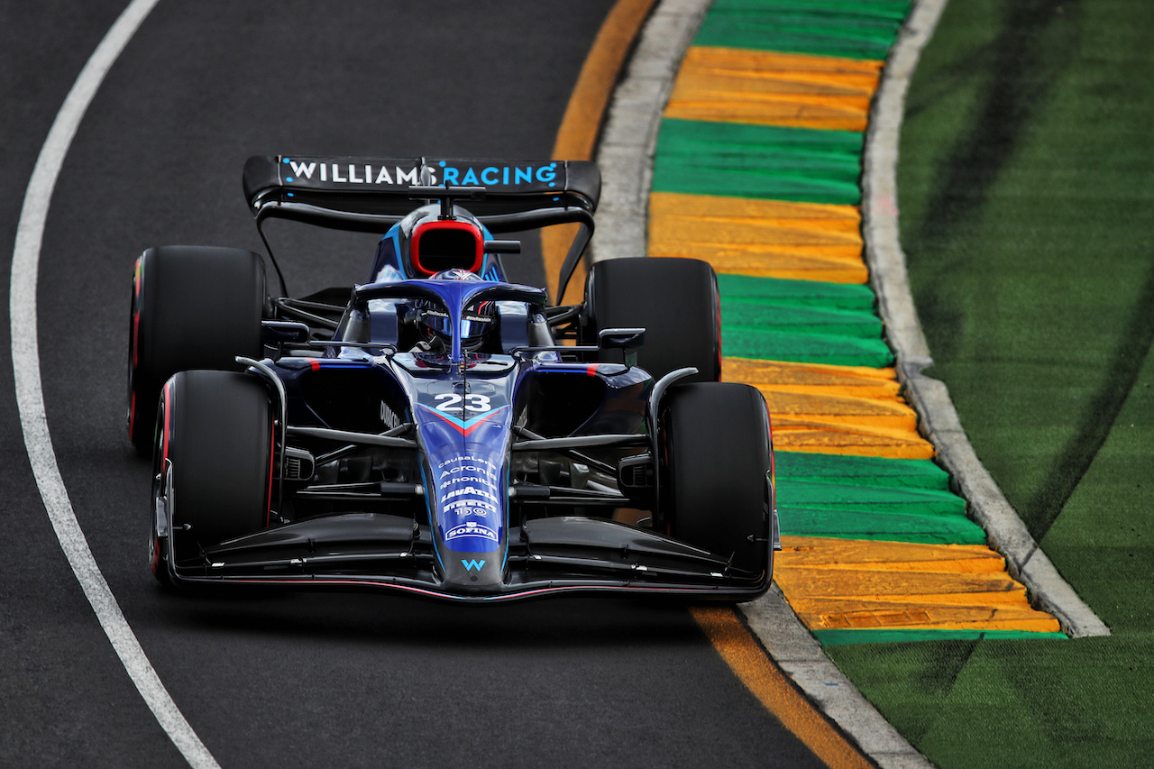 GP AUSTRALIA, Alexander Albon (THA) Williams Racing FW44.
09.04.2022. Formula 1 World Championship, Rd 3, Australian Grand Prix, Albert Park, Melbourne, Australia, Qualifiche Day.
 - www.xpbimages.com, EMail: requests@xpbimages.com © Copyright: Coates / XPB Images