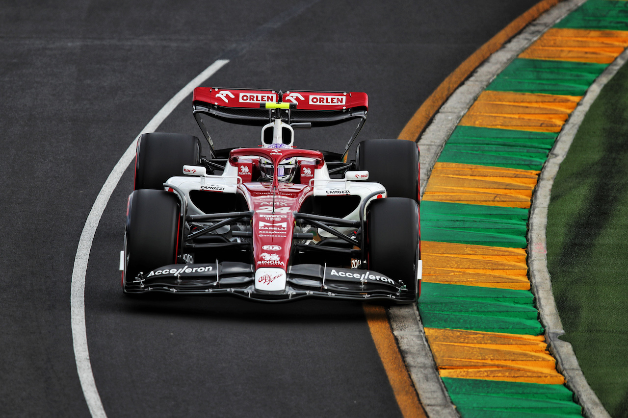 GP AUSTRALIA, Guanyu Zhou (CHN) Alfa Romeo F1 Team C42.
09.04.2022. Formula 1 World Championship, Rd 3, Australian Grand Prix, Albert Park, Melbourne, Australia, Qualifiche Day.
 - www.xpbimages.com, EMail: requests@xpbimages.com © Copyright: Coates / XPB Images