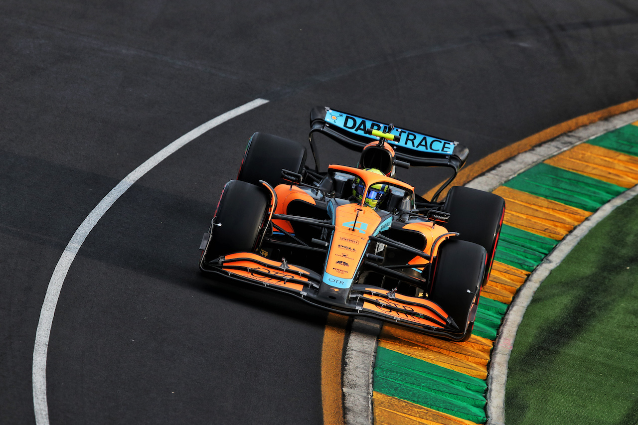 GP AUSTRALIA, Lando Norris (GBR) McLaren MCL36.
09.04.2022. Formula 1 World Championship, Rd 3, Australian Grand Prix, Albert Park, Melbourne, Australia, Qualifiche Day.
 - www.xpbimages.com, EMail: requests@xpbimages.com © Copyright: Coates / XPB Images