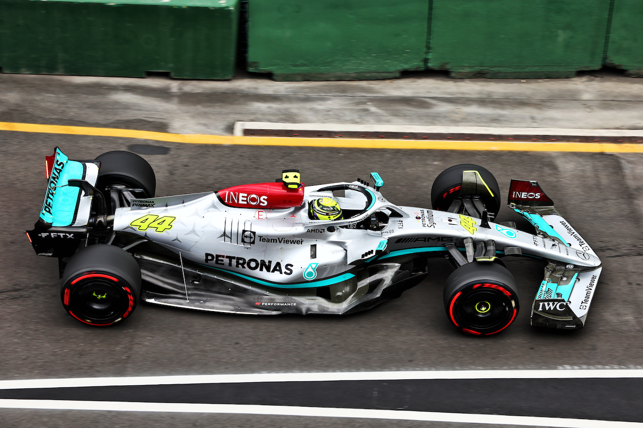 GP AUSTRALIA, Lewis Hamilton (GBR) Mercedes AMG F1 W13.
09.04.2022. Formula 1 World Championship, Rd 3, Australian Grand Prix, Albert Park, Melbourne, Australia, Qualifiche Day.
- www.xpbimages.com, EMail: requests@xpbimages.com © Copyright: Batchelor / XPB Images