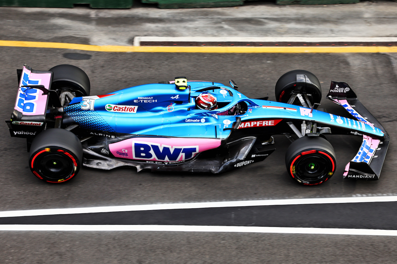 GP AUSTRALIA, Esteban Ocon (FRA) Alpine F1 Team A522.
09.04.2022. Formula 1 World Championship, Rd 3, Australian Grand Prix, Albert Park, Melbourne, Australia, Qualifiche Day.
- www.xpbimages.com, EMail: requests@xpbimages.com © Copyright: Batchelor / XPB Images