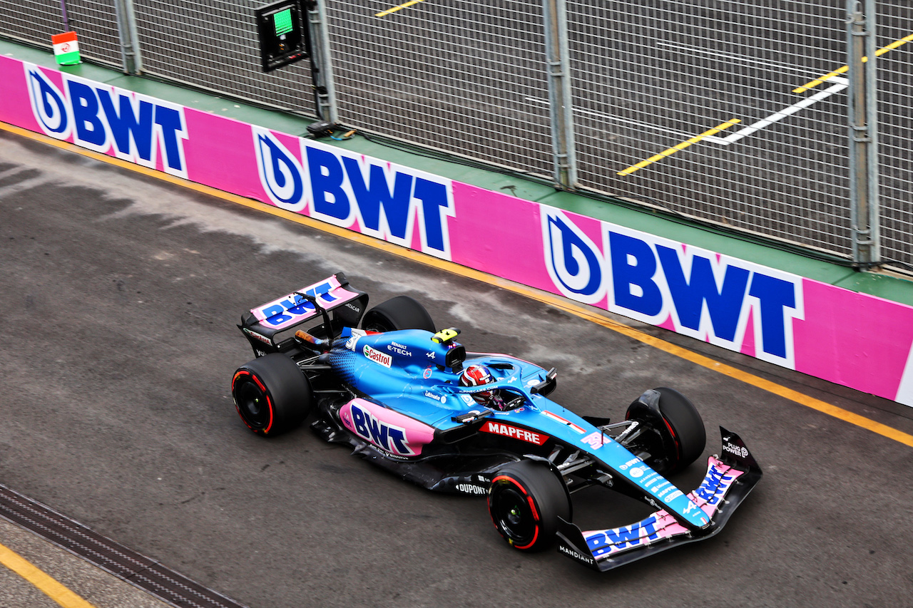 GP AUSTRALIA, Esteban Ocon (FRA) Alpine F1 Team A522.
09.04.2022. Formula 1 World Championship, Rd 3, Australian Grand Prix, Albert Park, Melbourne, Australia, Qualifiche Day.
- www.xpbimages.com, EMail: requests@xpbimages.com © Copyright: Batchelor / XPB Images
