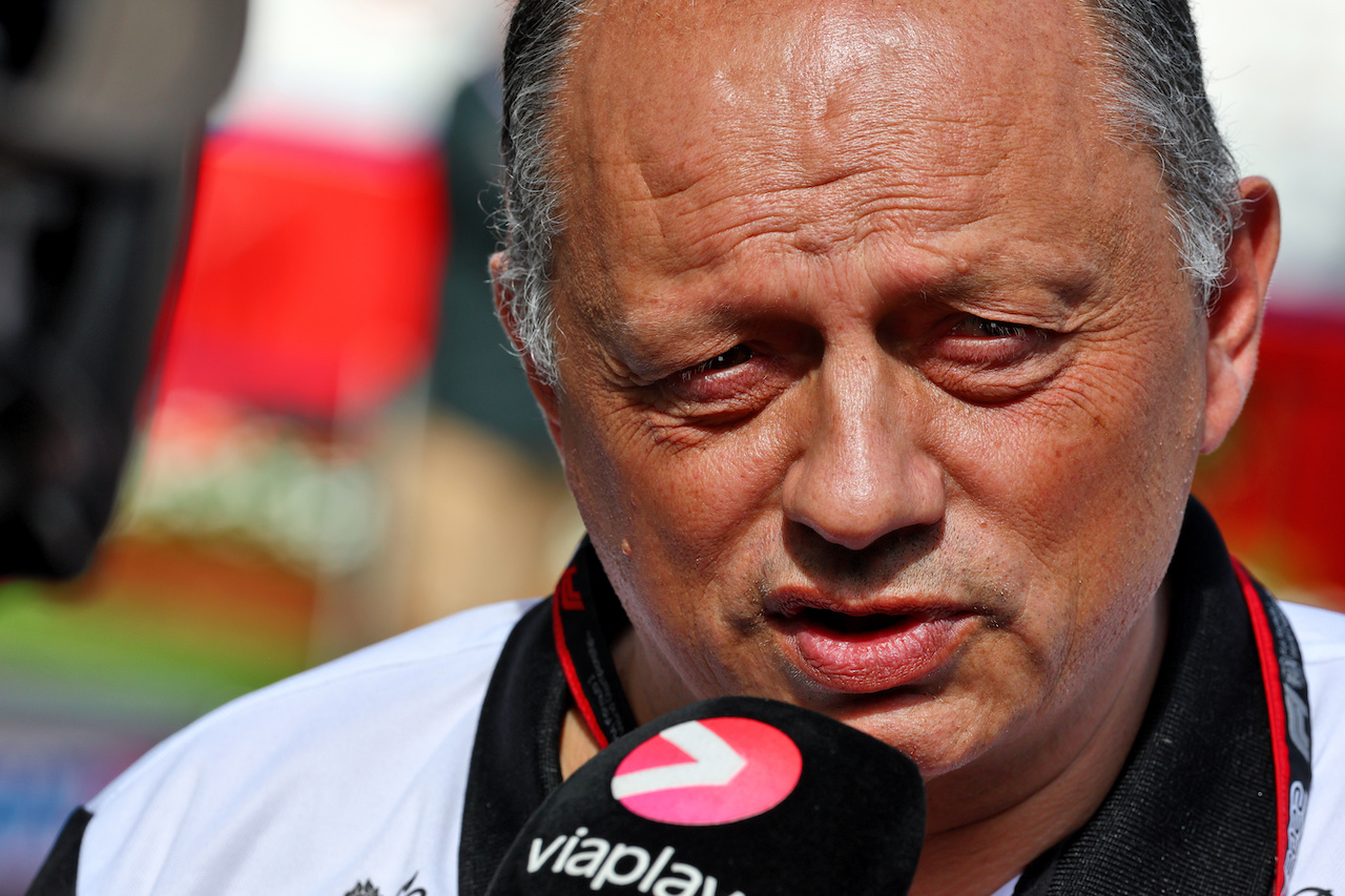 GP AUSTRALIA, Frederic Vasseur (FRA) Alfa Romeo F1 Team Team Principal.
09.04.2022. Formula 1 World Championship, Rd 3, Australian Grand Prix, Albert Park, Melbourne, Australia, Qualifiche Day.
- www.xpbimages.com, EMail: requests@xpbimages.com © Copyright: Batchelor / XPB Images