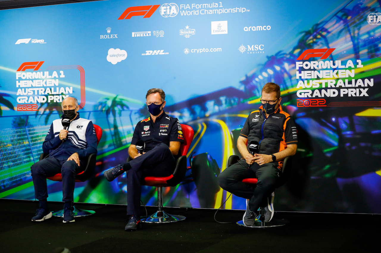 GP AUSTRALIA, (L to R): Franz Tost (AUT) AlphaTauri Team Principal; Christian Horner (GBR) Red Bull Racing Team Principal; e Andreas Seidl, McLaren Managing Director, in the FIA Press Conference.
09.04.2022. Formula 1 World Championship, Rd 3, Australian Grand Prix, Albert Park, Melbourne, Australia, Qualifiche Day.
- www.xpbimages.com, EMail: requests@xpbimages.com © Copyright: XPB Images