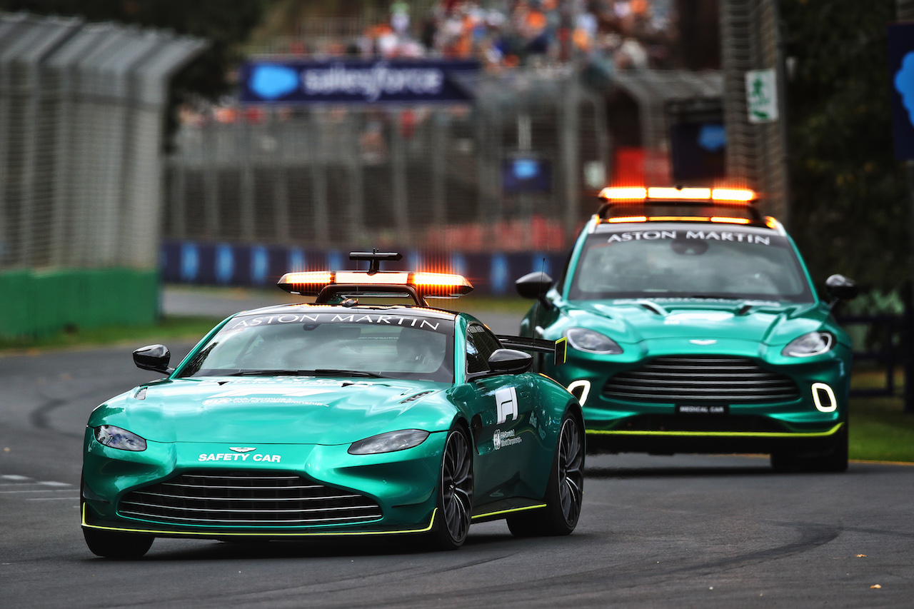 GP AUSTRALIA, Aston Martin FIA Safety Car e Aston Martin FIA Medical Car.
09.04.2022. Formula 1 World Championship, Rd 3, Australian Grand Prix, Albert Park, Melbourne, Australia, Qualifiche Day.
- www.xpbimages.com, EMail: requests@xpbimages.com © Copyright: Batchelor / XPB Images